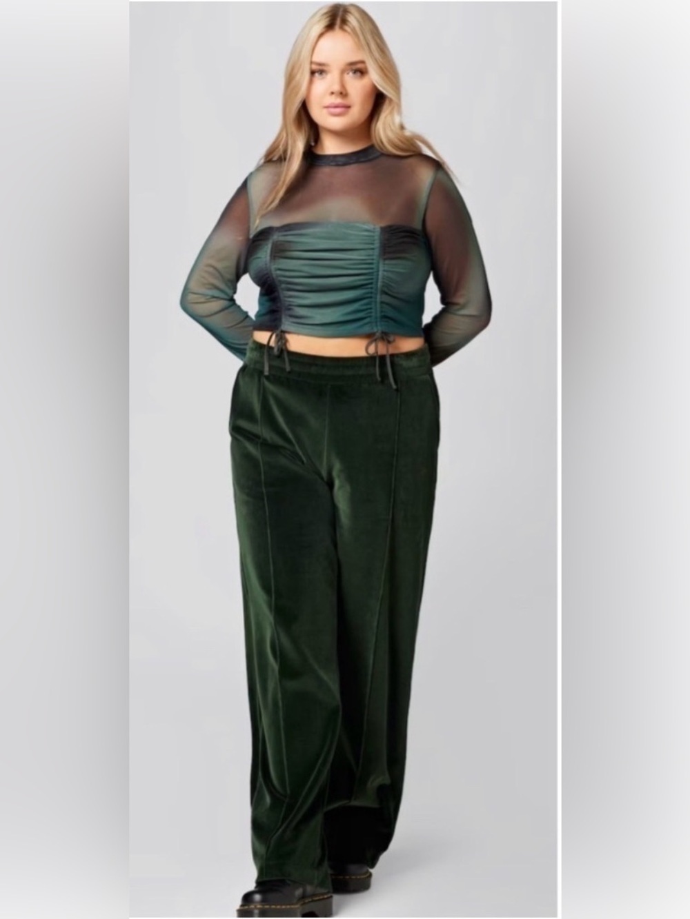 A lot less Organic Cotton Velour Wide Leg Pull On Pants Green Athletic Size L